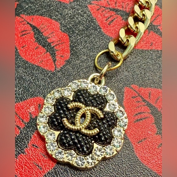 👑✅PRICE FIRM✅ Bejeweled Key Chain or Purse Charm. NWOT - Picture 7 of 16